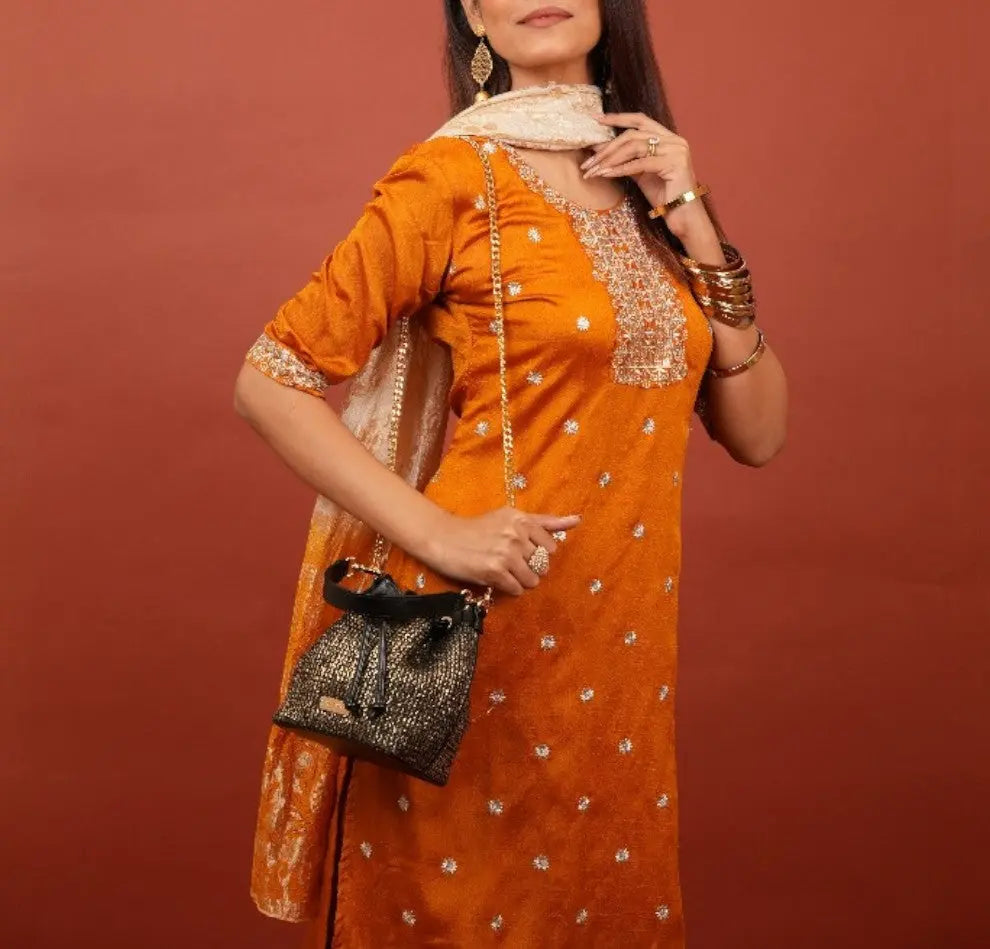 Evaara Bucket Bag - Midnight Gold YuvaStree