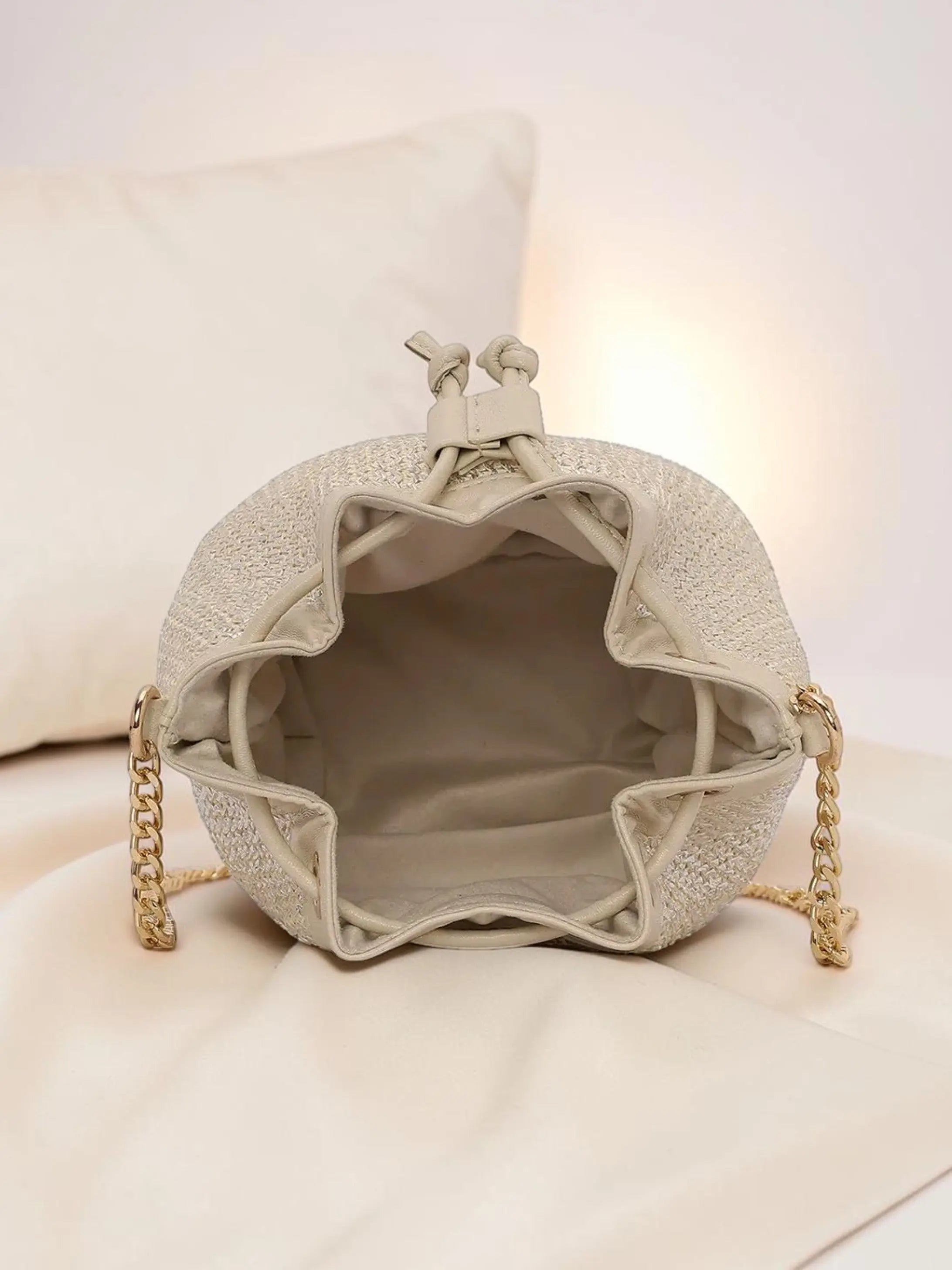 Evaara Bucket Bag - Pearl Glow YuvaStree