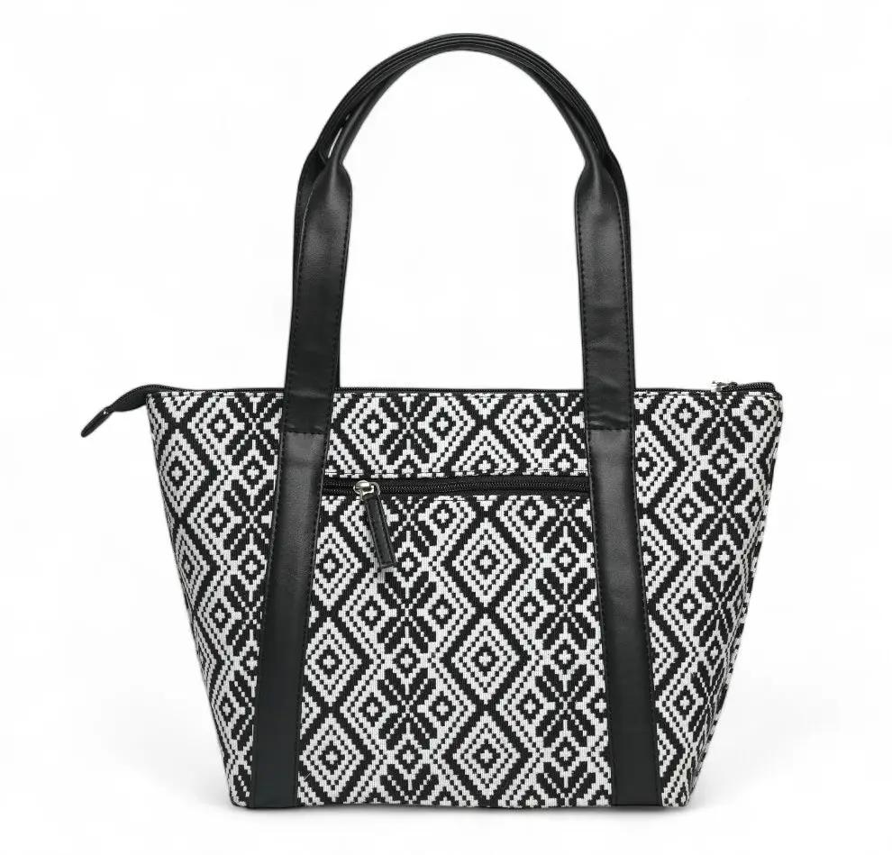 Lyra Tote – Noir Diamond YuvaStree