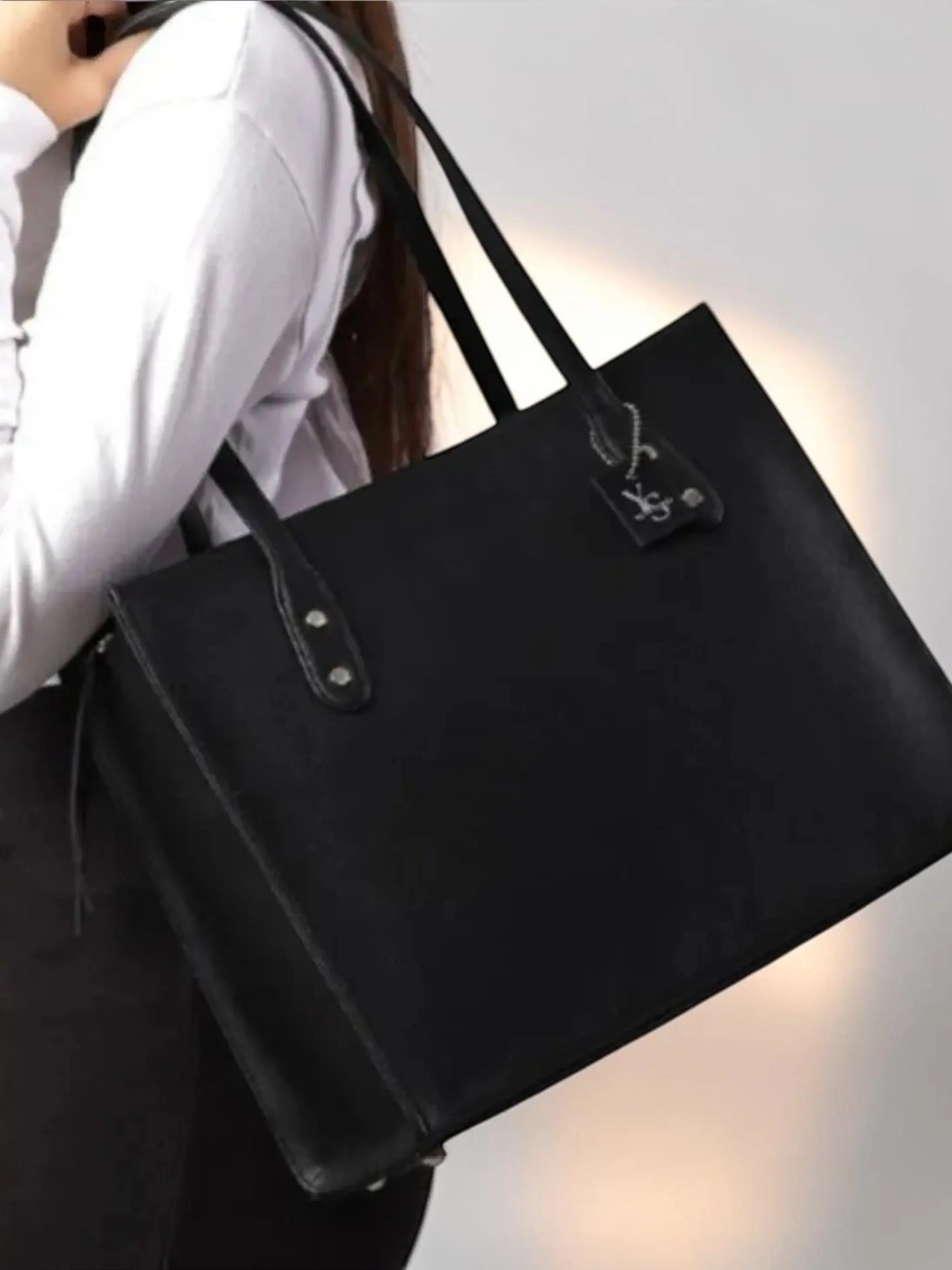 Elevate Tote Bag - Black YuvaStree