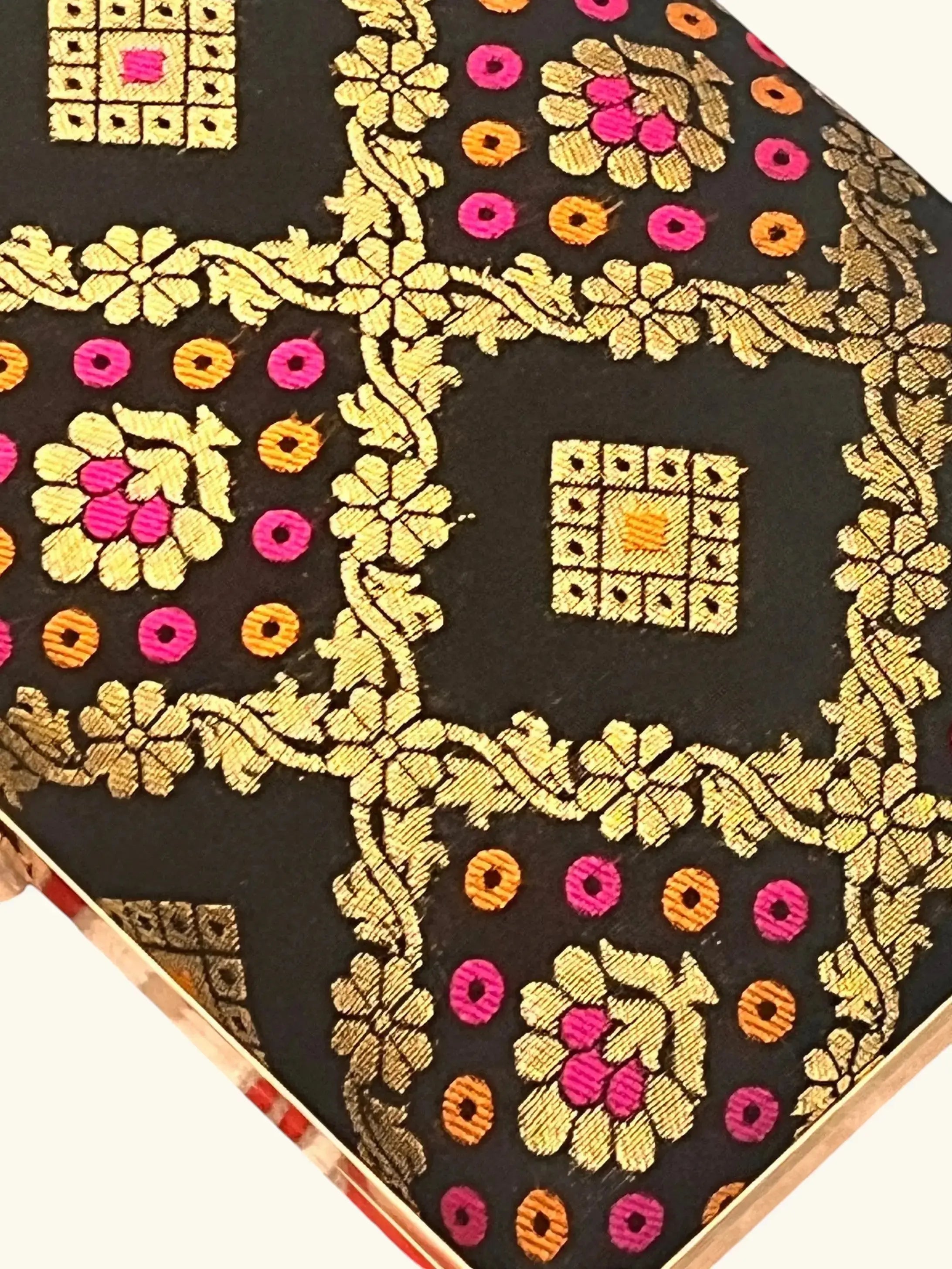 Annie Box Clutch - Set of 10 Wedding Favors YuvaStree