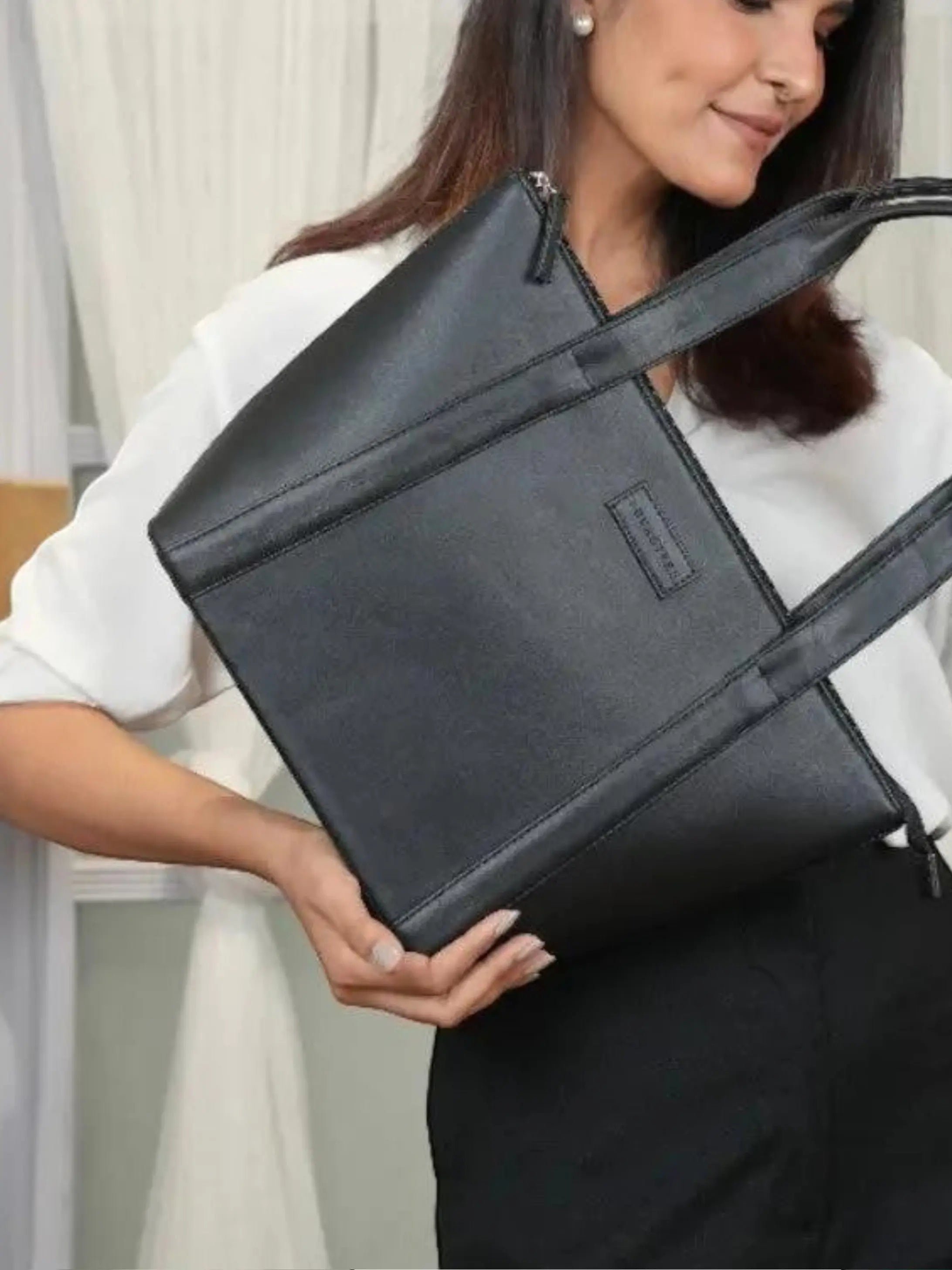 Lyra Tote – Midnight Black YuvaStree