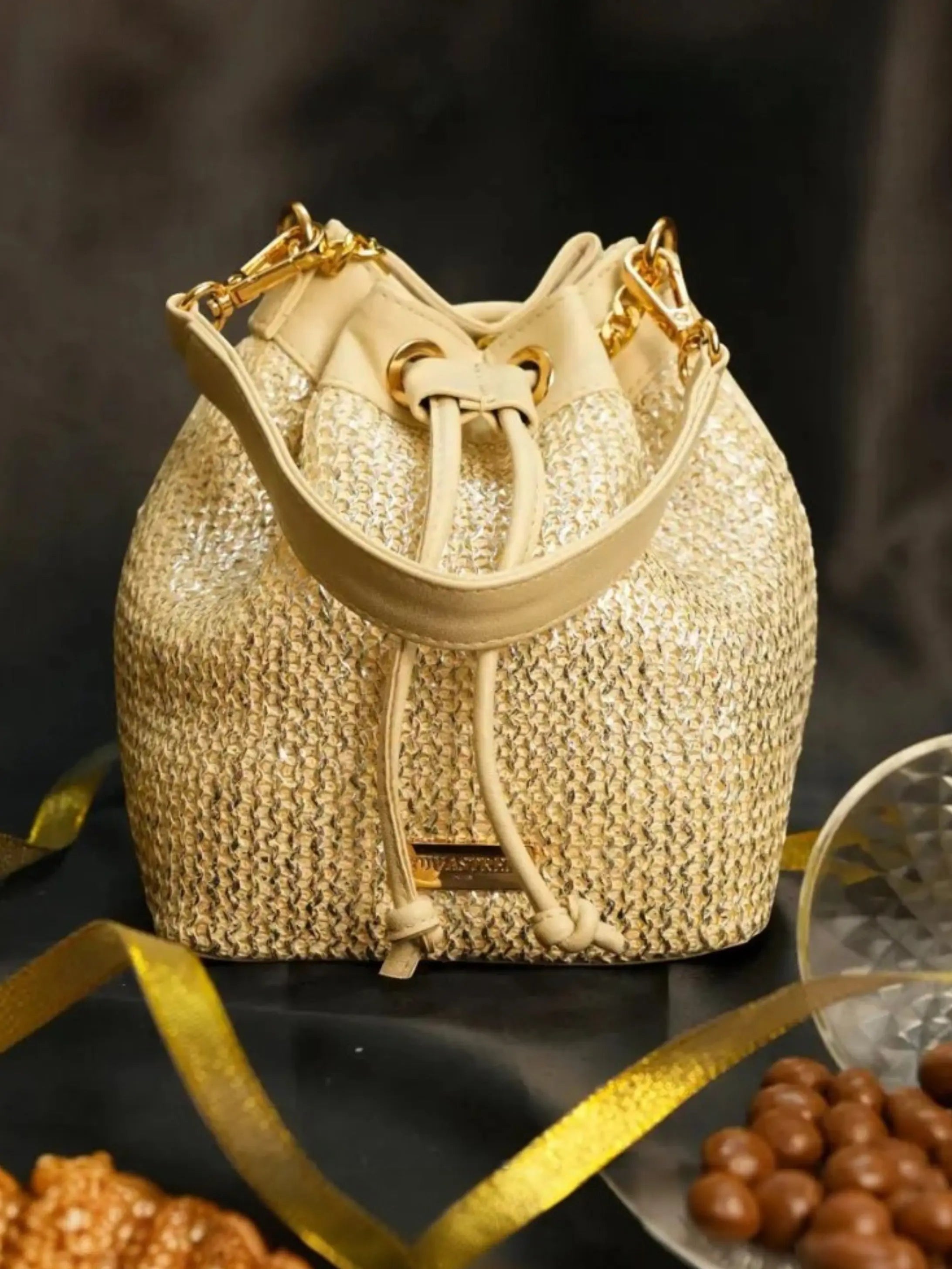 Festive Hamper - Evaara Bucket Bag - Pearl Glow YuvaStree