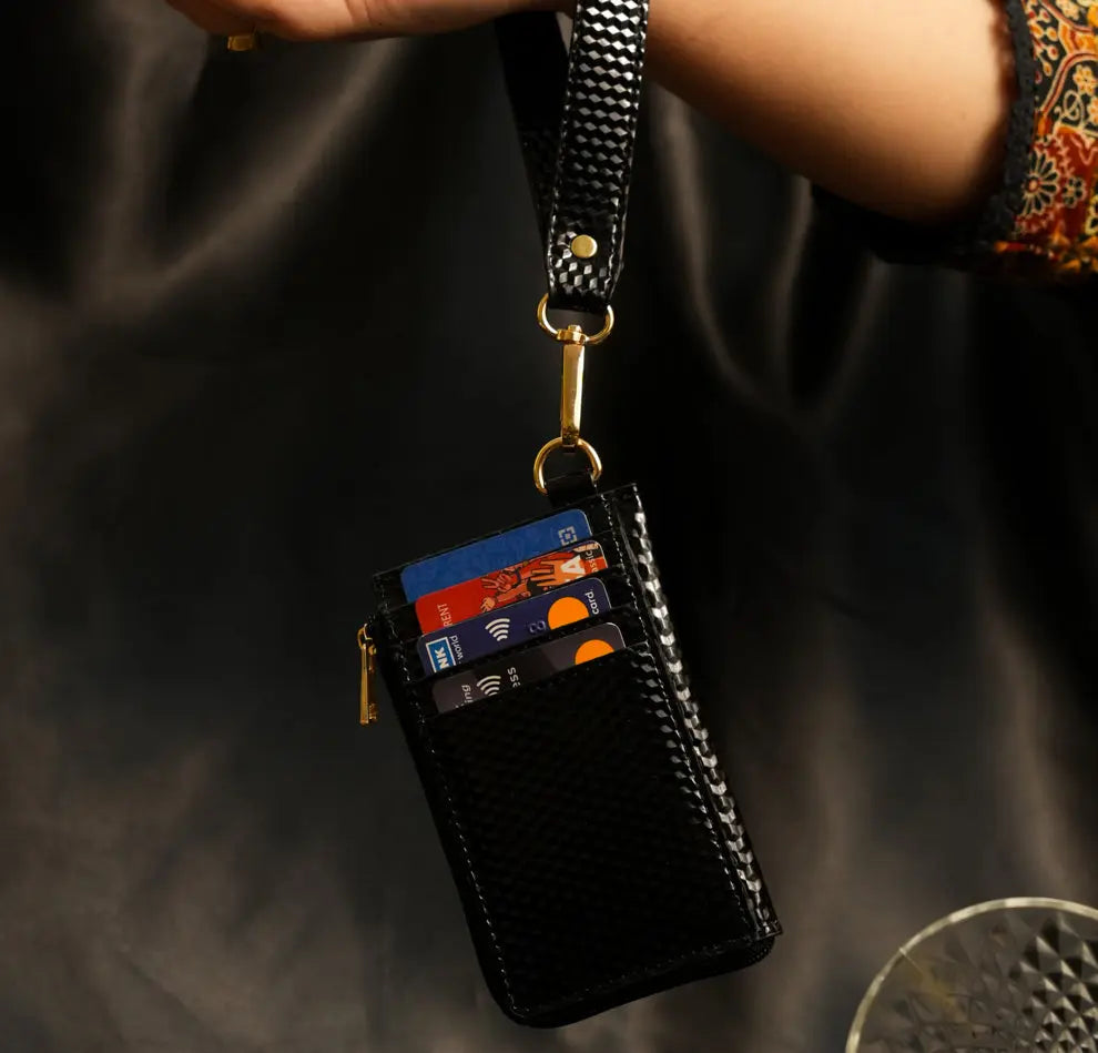 Aurora Wristlet - Black YuvaStree