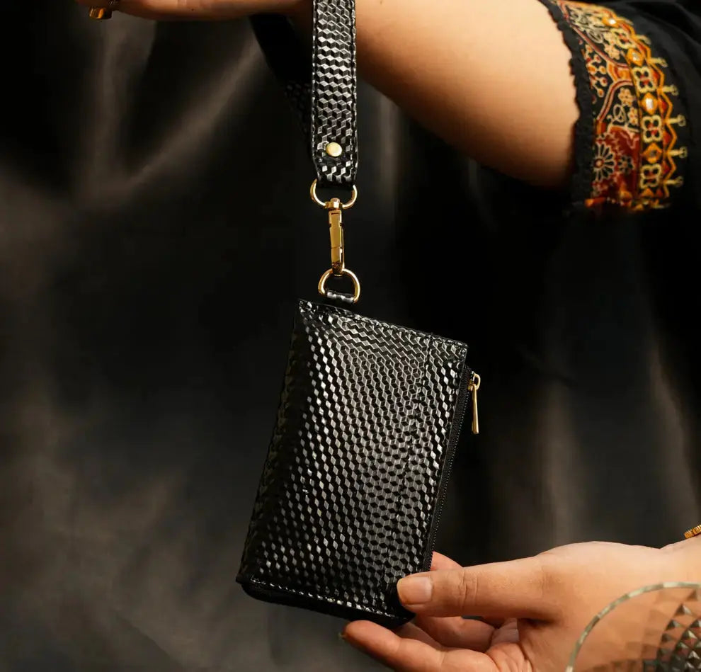Festive Hamper - Wristlet Midnight Black YuvaStree