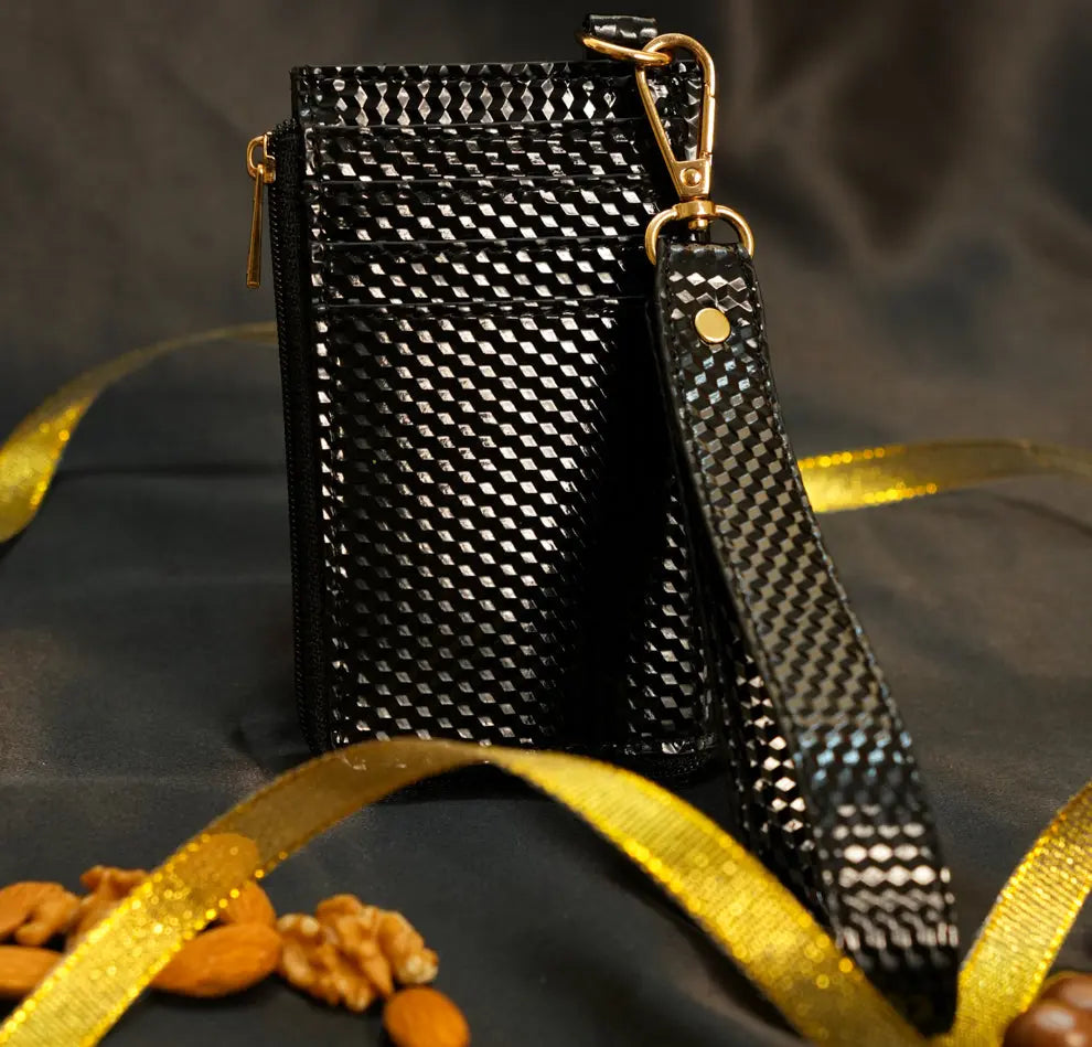 Aurora Wristlet - Black YuvaStree